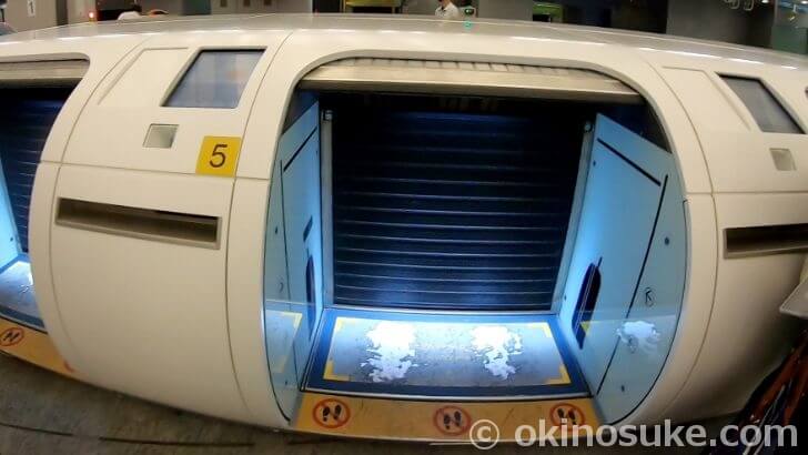 台北駅の自動手荷物預け機